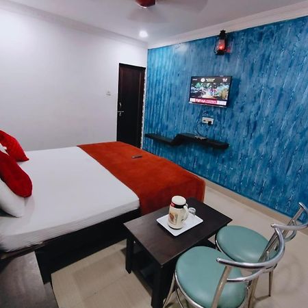 Sv Guest Rooms 维沙卡帕特南 外观 照片