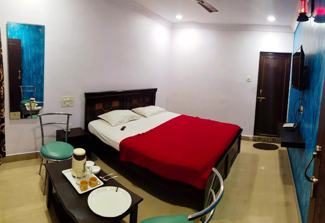 Sv Guest Rooms 维沙卡帕特南 外观 照片